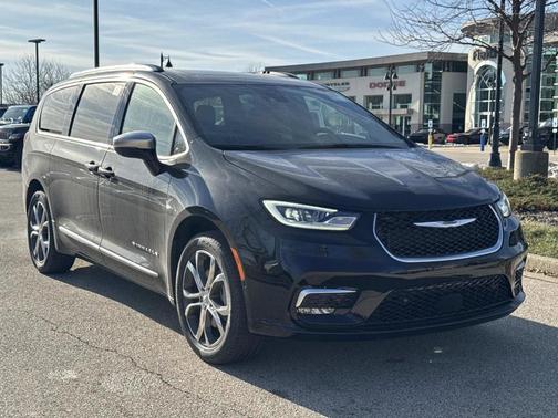 2026 Chrysler Pacifica Pinnacle AWD
