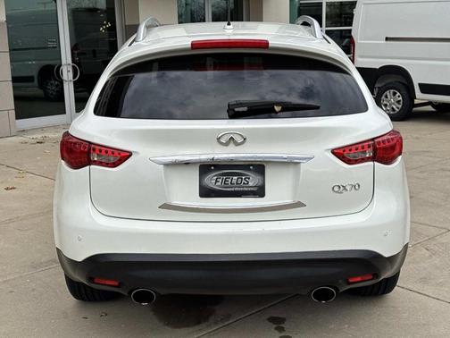 2014 INFINITI QX70 Base