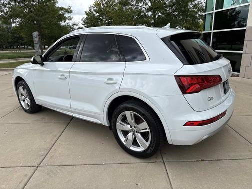 2019 Audi Q5 2.0T Premium Plus