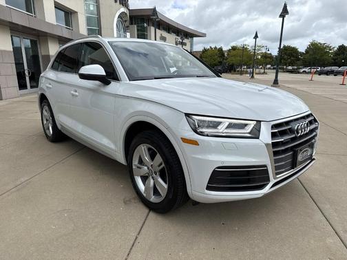 2019 Audi Q5 2.0T Premium Plus