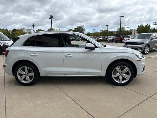 2019 Audi Q5 2.0T Premium Plus