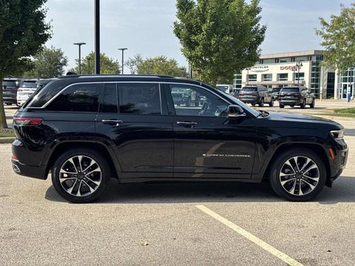 2022 Jeep Grand Cherokee Overland