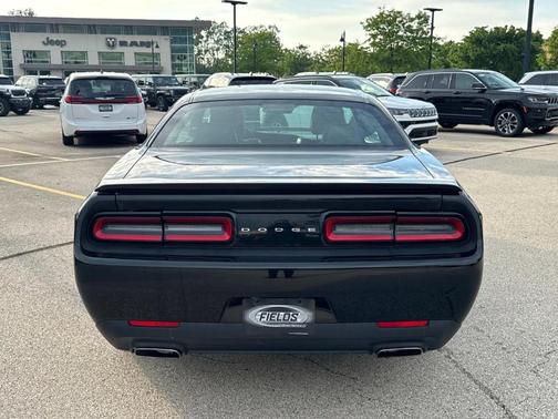 2017 Dodge Challenger SXT