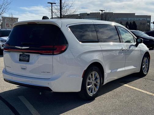 2026 Chrysler Pacifica Limited