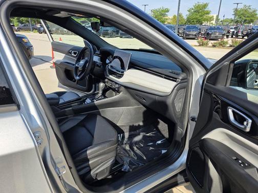Silver Zynith 2026 Jeep Compass Limited