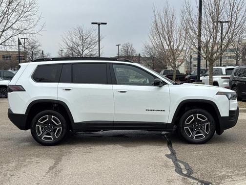 2026 Jeep Cherokee LAREDO/LIMITED