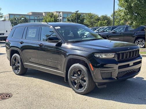 2025 Jeep Grand Cherokee L Laredo