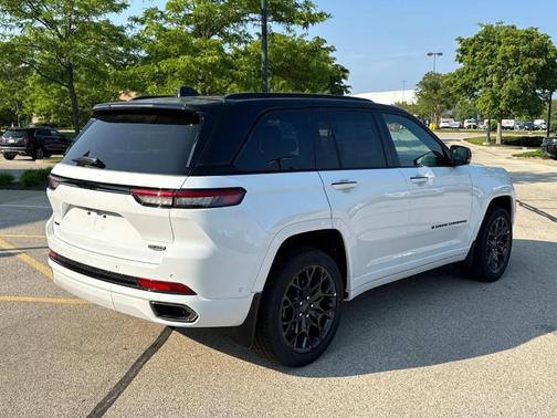 2025 Jeep Grand Cherokee Summit