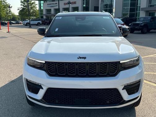 2025 Jeep Grand Cherokee Summit