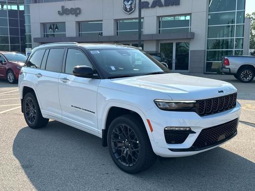 2025 Jeep Grand Cherokee Summit