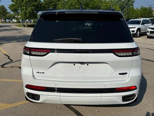 2025 Jeep Grand Cherokee Summit