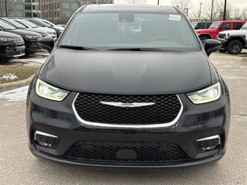 2026 Chrysler Pacifica Limited