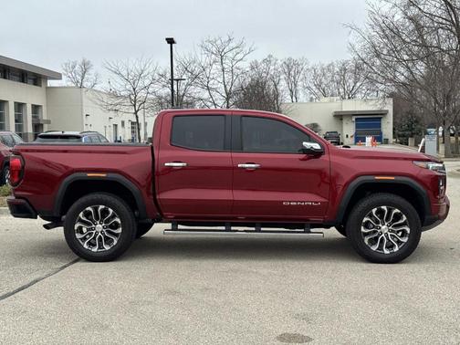 2023 GMC Canyon Denali