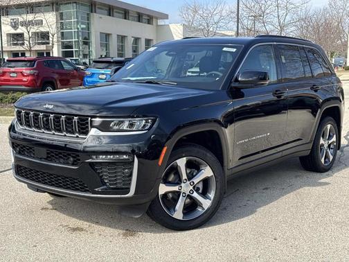 Diamond Black 2026 Jeep Grand Cherokee Limited 4x4 SUV
