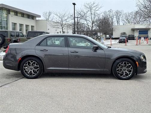 2018 Chrysler 300 S