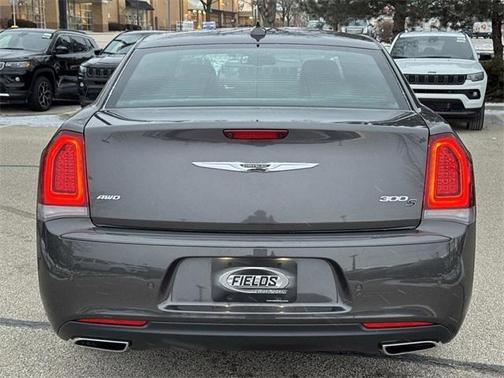 2018 Chrysler 300 S