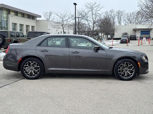 2018 Chrysler 300 S