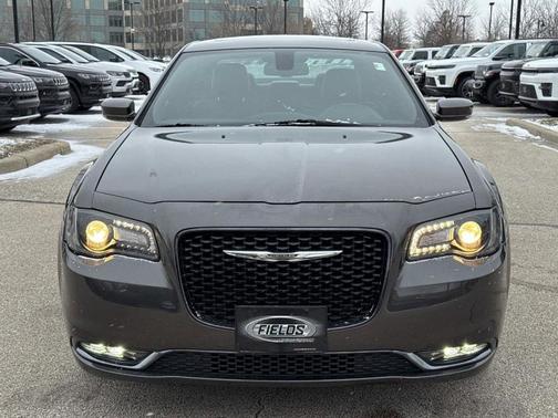 2018 Chrysler 300 S