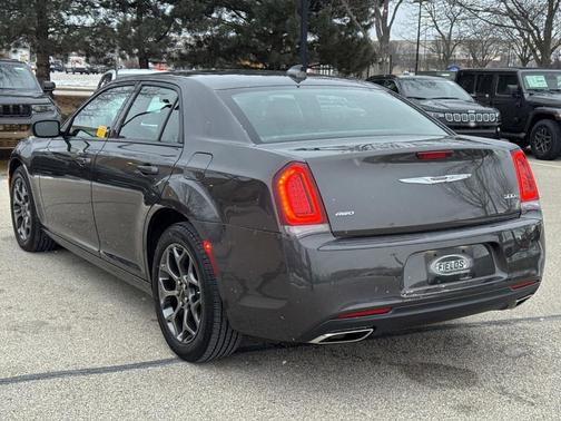 2018 Chrysler 300 S