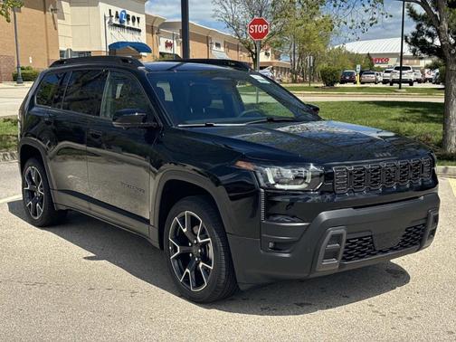 Diamond Black 2026 Jeep Cherokee Overland