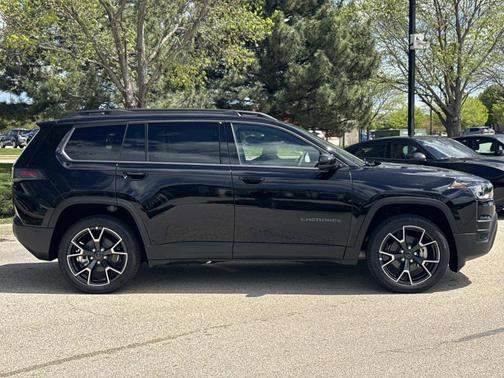 Diamond Black 2026 Jeep Cherokee Overland