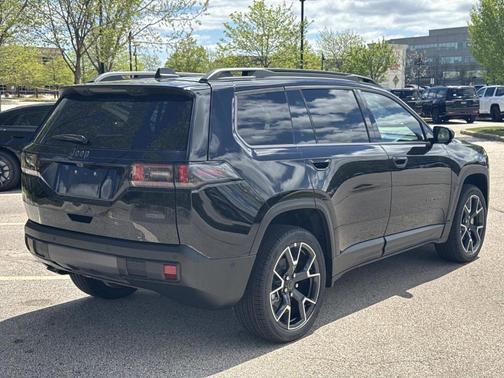 Diamond Black 2026 Jeep Cherokee Overland