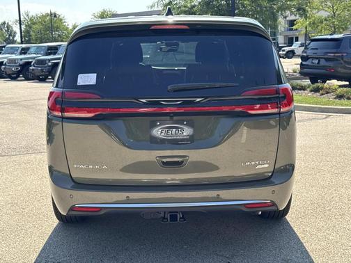 Olive Green Pearlcoat 2027 Chrysler Pacifica LIMITED