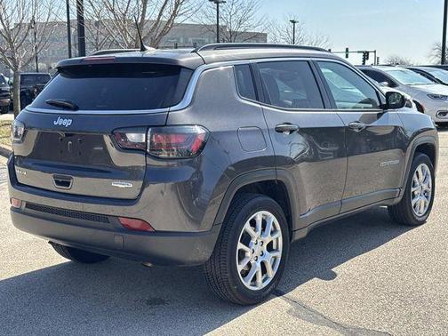 2023 Jeep Compass Latitude Lux