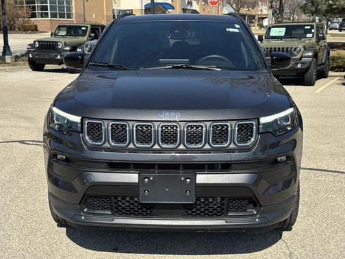 2023 Jeep Compass Latitude Lux
