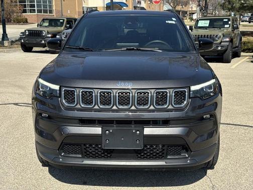 2023 Jeep Compass Latitude Lux