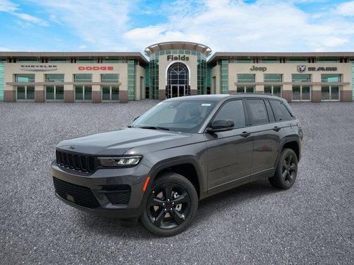 2025 Jeep Grand Cherokee Laredo