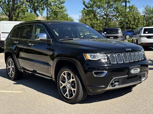 Diamond Black 2021 Jeep Grand Cherokee Overland