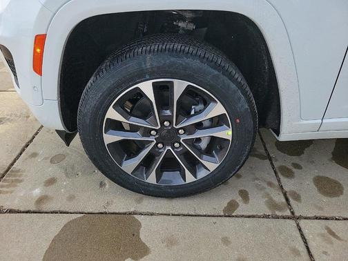 2025 Jeep Grand Cherokee L Overland