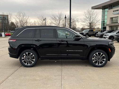 2025 Jeep Grand Cherokee Overland