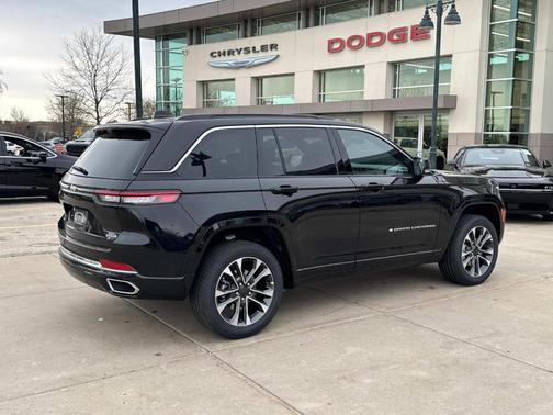 2025 Jeep Grand Cherokee Overland