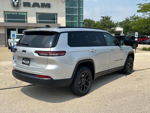 2025 Jeep Grand Cherokee L Laredo