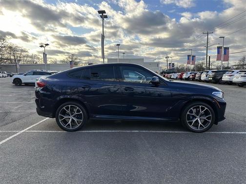 2023 BMW X6 M50i