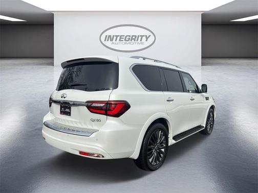 2024 INFINITI QX80 SENSORY