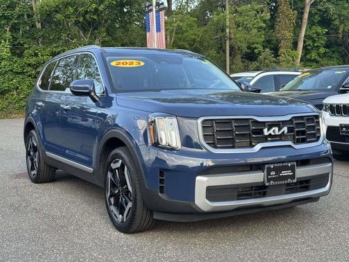 Midnight Black 2023 Kia Telluride S