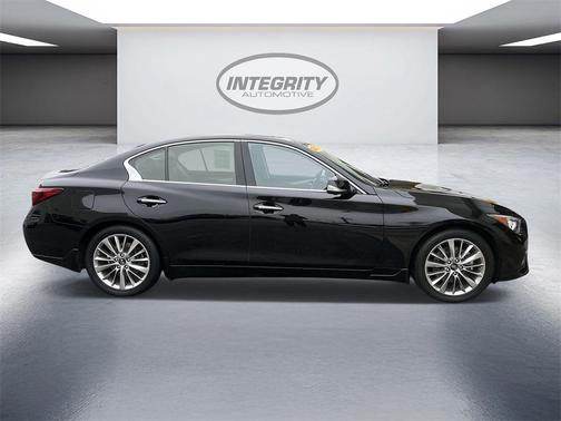 2022 INFINITI Q50 LUXE