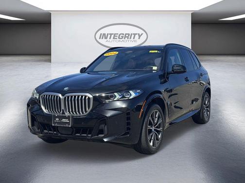 Black Sapphire Metallic 2024 BMW X5 xDrive40i