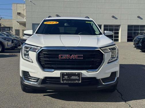 Summit White 2023 GMC Terrain SLE