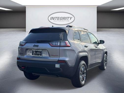 Billet Silver Metallic Clearcoat 2022 Jeep Cherokee Trailhawk