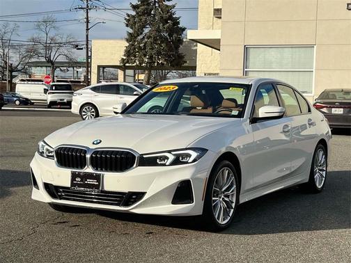 2023 BMW 330 i xDrive