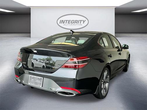 2024 Genesis G70 2.5T