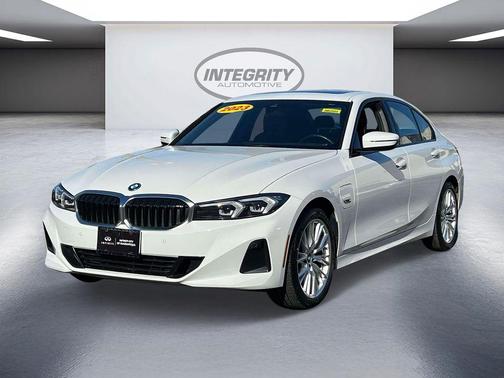 2023 BMW 330e xDrive