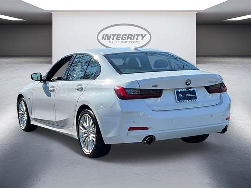 2023 BMW 330e xDrive