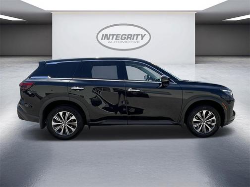 2022 INFINITI QX60 Pure