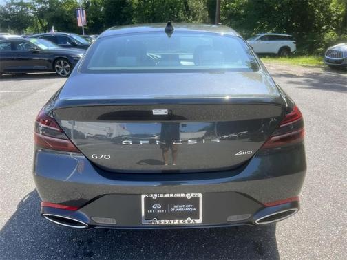 2024 Genesis G70 2.5T