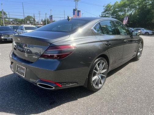2024 Genesis G70 2.5T